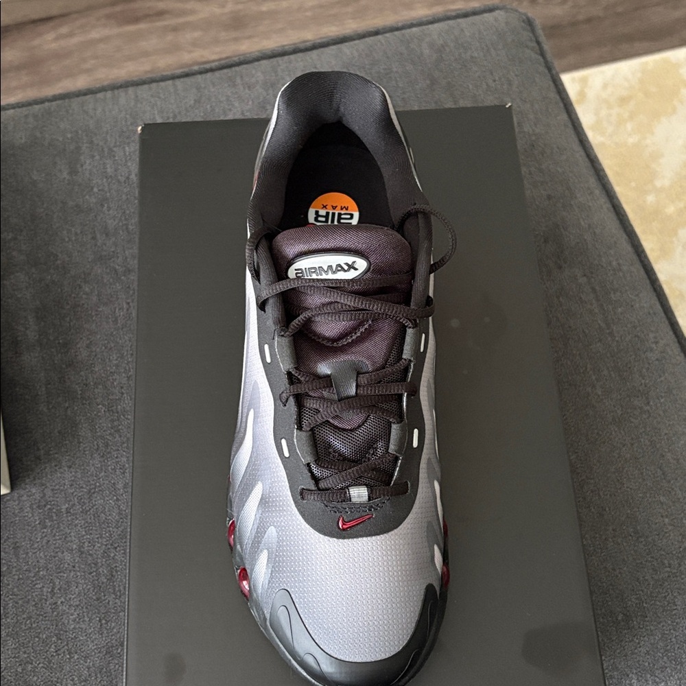 Brand new. Nike Air Max Black with Red Accents size 10 men’s. - Picture 5 of 8